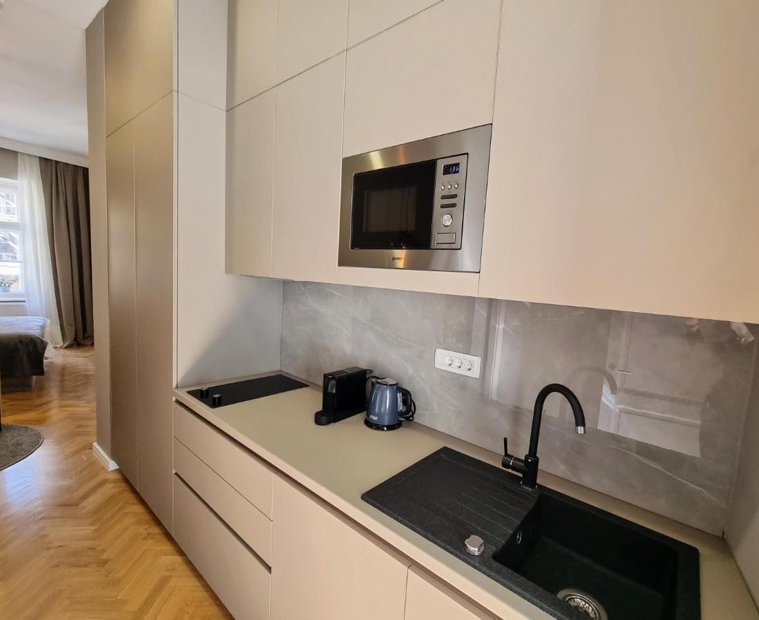 Mint Boutique Studio Apartments 3 Zagreb Exteriör bild
